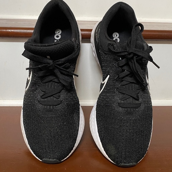 Nike React Infinity Flyknit 3 Black and White Size 11 main image 6